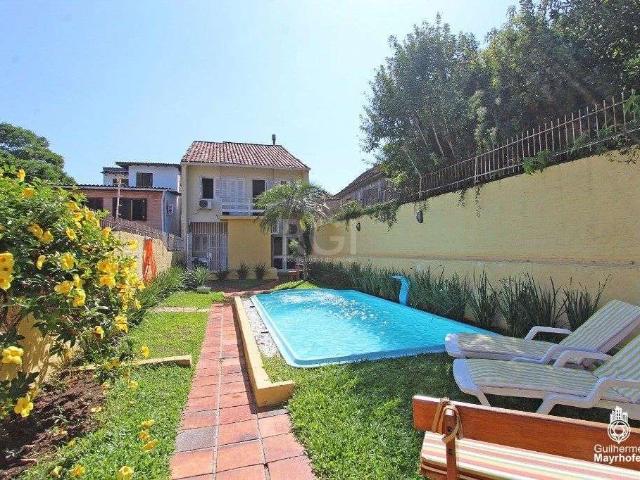 Casa / Sobrado para Venda em Porto Alegre/RS Santa Tereza 5 Quartos
