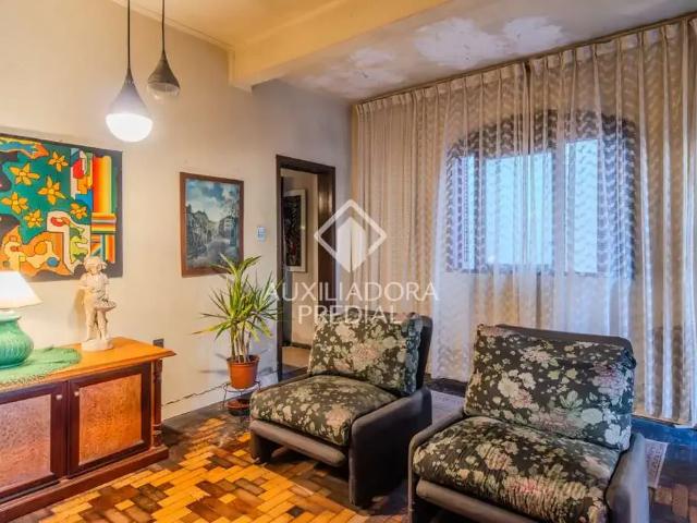 Casa / Sobrado para Venda em Porto Alegre/RS Santa Cecília 3 Quartos