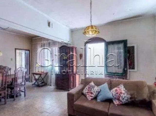 Casa / Sobrado para Venda em Porto Alegre/RS Santa Cecília 3 Quartos