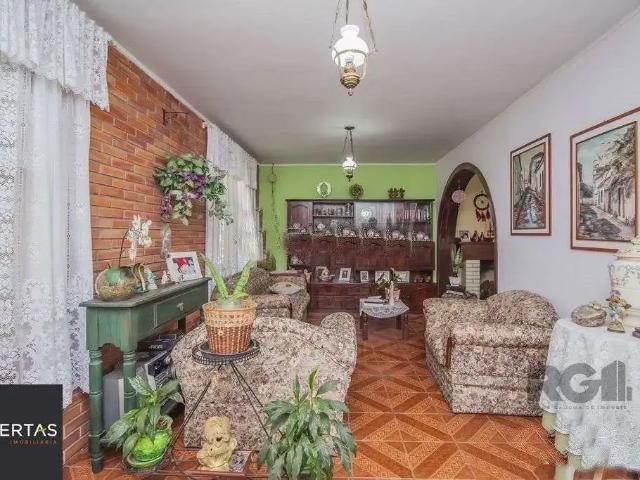Casa / Sobrado para Venda em Porto Alegre/RS Santa Maria Goretti 3 Quartos