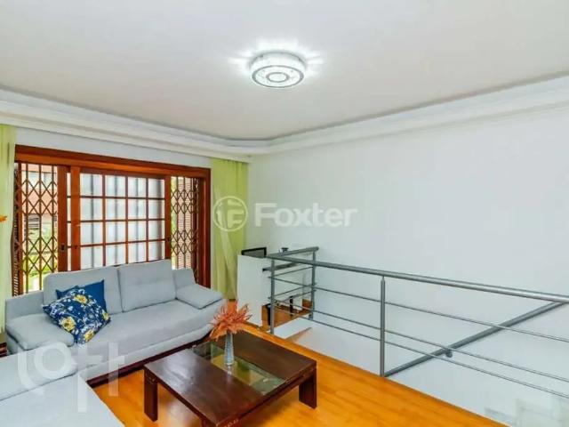 Casa / Sobrado para Venda em Porto Alegre/RS Santana 2 Quartos