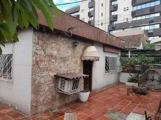 Casa / Sobrado para Venda em Porto Alegre/RS Santana 2 Quartos