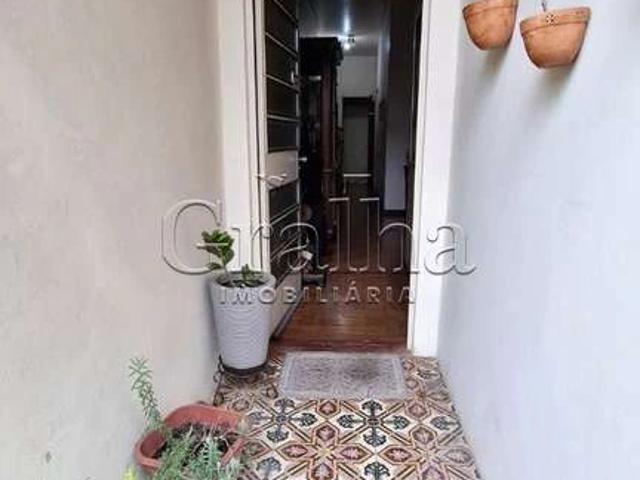 Casa / Sobrado para Venda em Porto Alegre/RS Santana 2 Quartos
