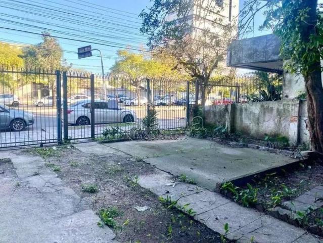Casa / Sobrado para Venda em Porto Alegre/RS Santana 2 Quartos