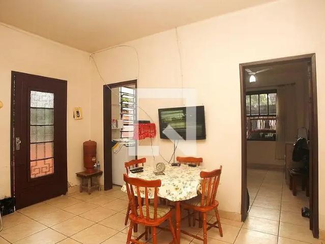 Casa / Sobrado para Venda em Porto Alegre/RS Santana 2 Quartos