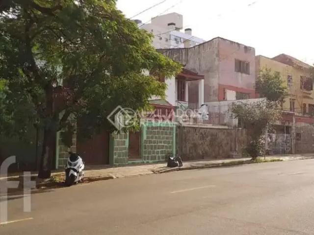 Casa / Sobrado para Venda em Porto Alegre/RS Santana 3 Quartos