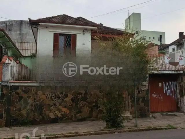 Casa / Sobrado para Venda em Porto Alegre/RS Santana 3 Quartos
