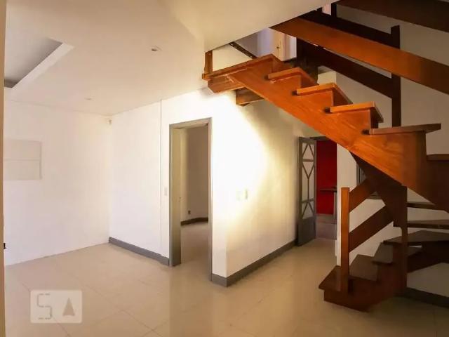 Casa / Sobrado para Venda em Porto Alegre/RS Santana 3 Quartos