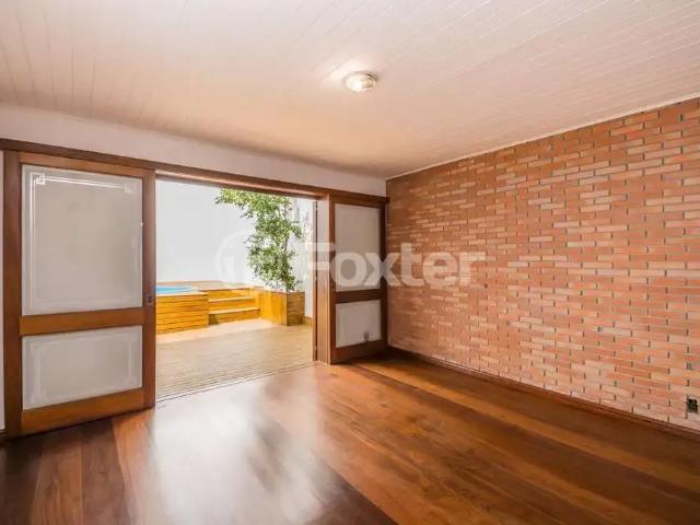Casa / Sobrado para Venda em Porto Alegre/RS Santana 3 Quartos