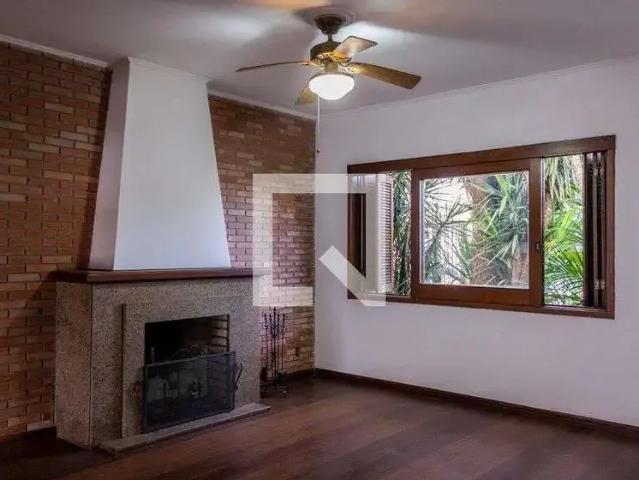 Casa / Sobrado para Venda em Porto Alegre/RS Santana 3 Quartos