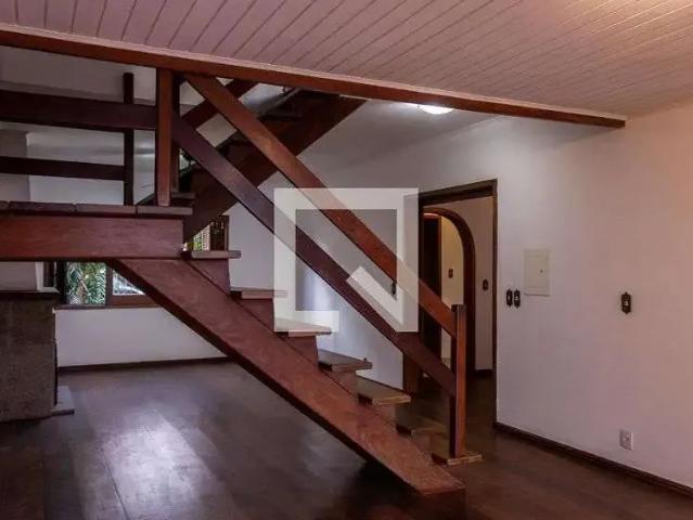 Casa / Sobrado para Venda em Porto Alegre/RS Santana 3 Quartos
