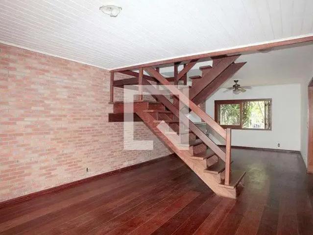 Casa / Sobrado para Venda em Porto Alegre/RS Santana 3 Quartos