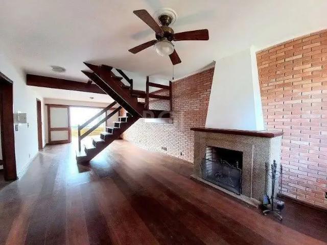 Casa / Sobrado para Venda em Porto Alegre/RS Santana 3 Quartos