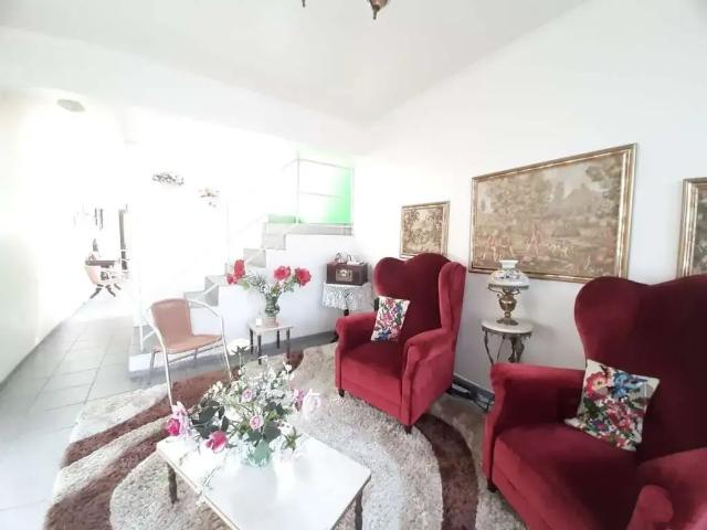 Casa / Sobrado para Venda em Porto Alegre/RS Santana 4 Quartos