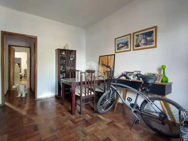 Casa / Sobrado para Venda em Porto Alegre/RS Santana 4 Quartos