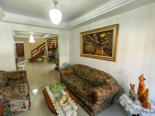 Casa / Sobrado para Venda em Porto Alegre/RS Santana 4 Quartos
