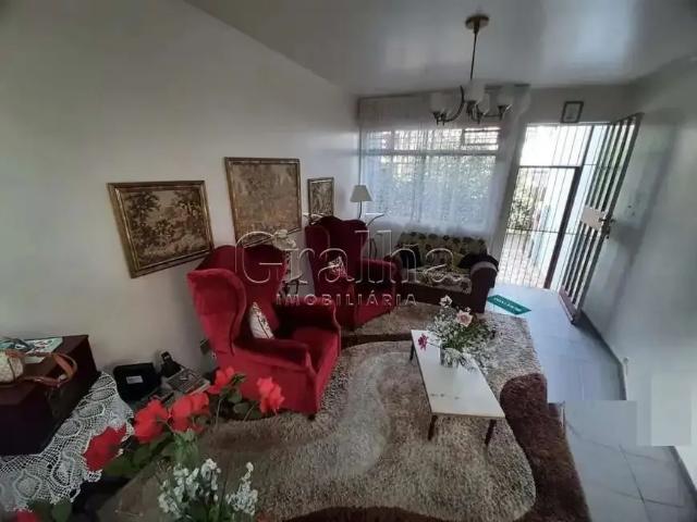 Casa / Sobrado para Venda em Porto Alegre/RS Santana 4 Quartos