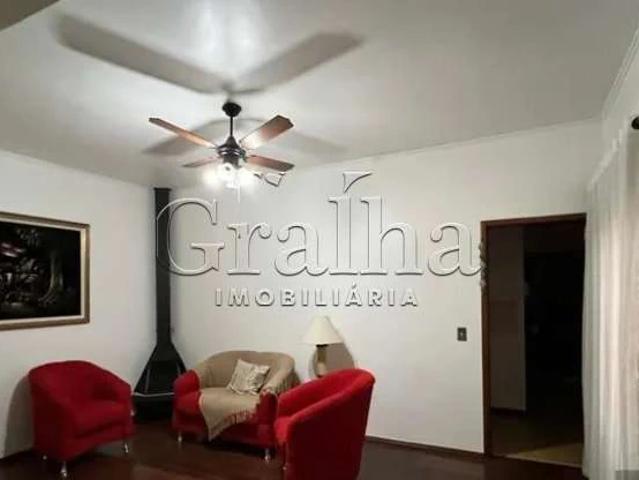 Casa / Sobrado para Venda em Porto Alegre/RS Santana 5 Quartos