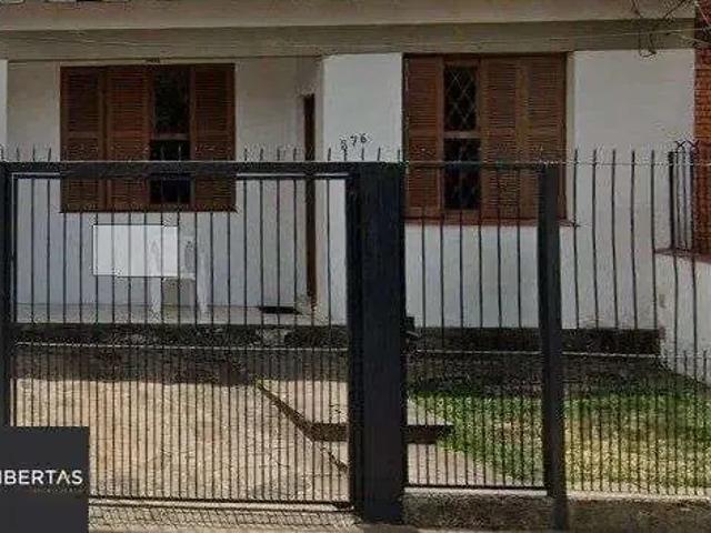 Casa / Sobrado para Venda em Porto Alegre/RS Santana 5 Quartos
