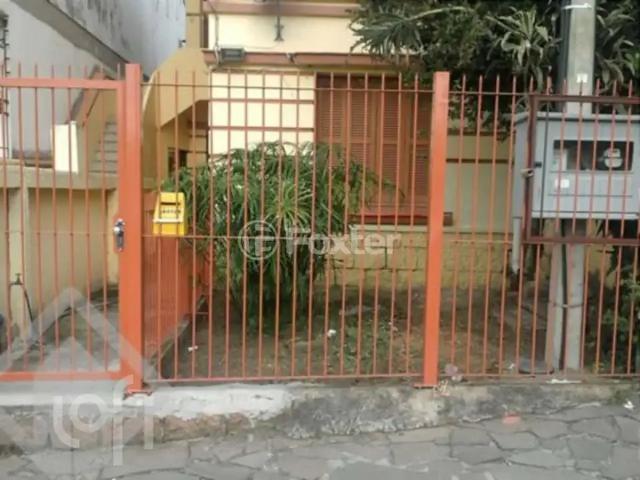 Casa / Sobrado para Venda em Porto Alegre/RS Santo Antônio 2 Quartos