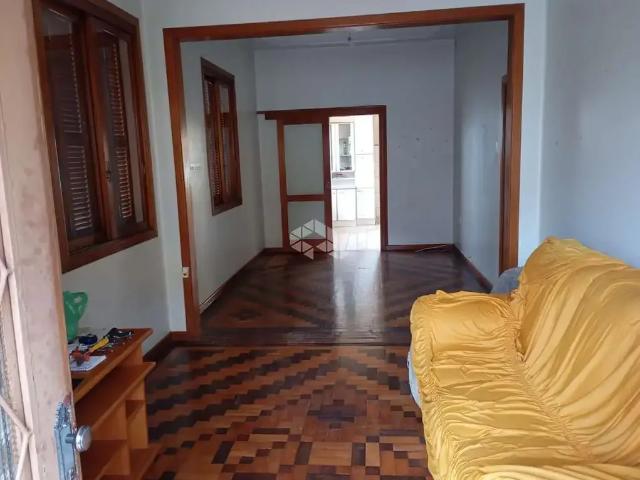 Casa / Sobrado para Venda em Porto Alegre/RS Santo Antônio 2 Quartos