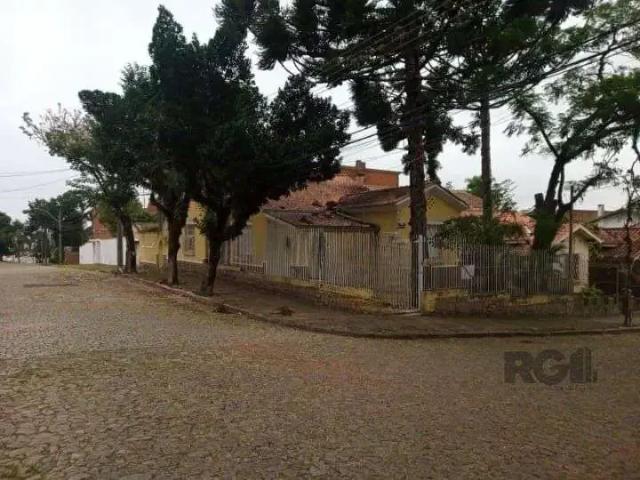 Casa / Sobrado para Venda em Porto Alegre/RS Santo Antônio 3 Quartos