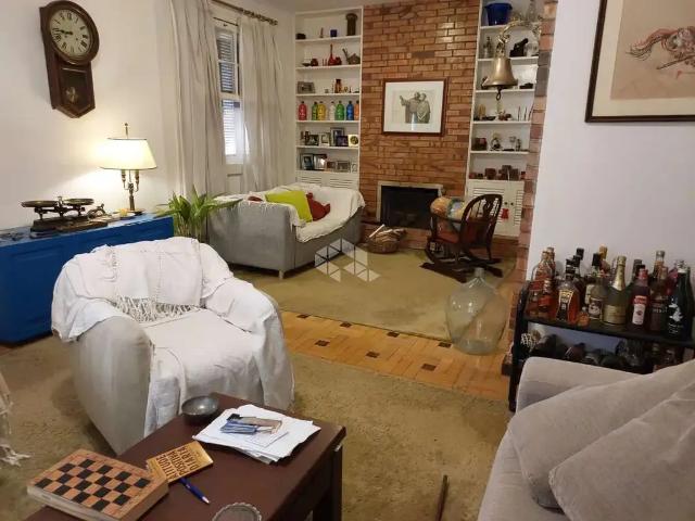 Casa / Sobrado para Venda em Porto Alegre/RS Santo Antônio 3 Quartos