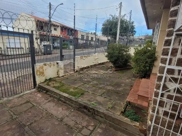 Casa / Sobrado para Venda em Porto Alegre/RS Santo Antônio 3 Quartos