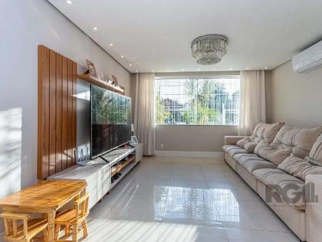 Casa / Sobrado para Venda em Porto Alegre/RS Santo Antônio 4 Quartos