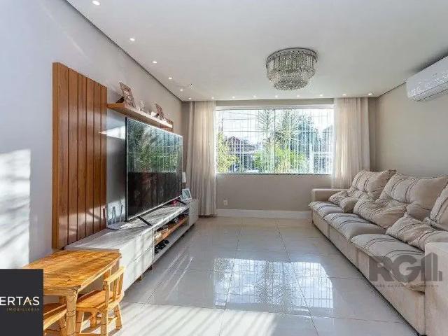 Casa / Sobrado para Venda em Porto Alegre/RS Santo Antônio 4 Quartos