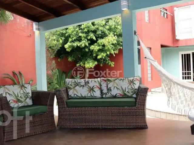 Casa / Sobrado para Venda em Porto Alegre/RS Santo Antônio 4 Quartos