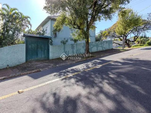 Casa / Sobrado para Venda em Porto Alegre/RS Santo Antônio 4 Quartos