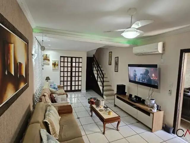 Casa / Sobrado para Venda em Porto Alegre/RS Santo Antônio 4 Quartos