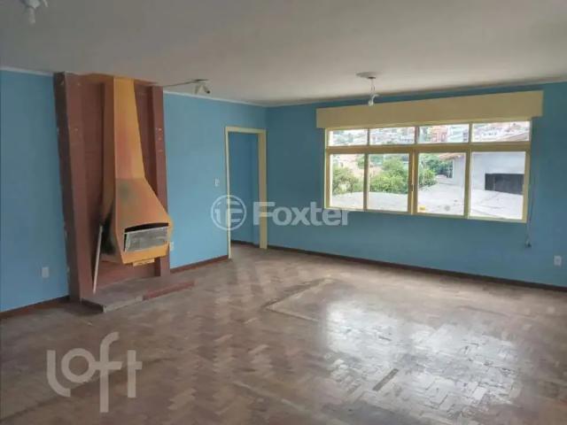 Casa / Sobrado para Venda em Porto Alegre/RS Santo Antônio 5 Quartos
