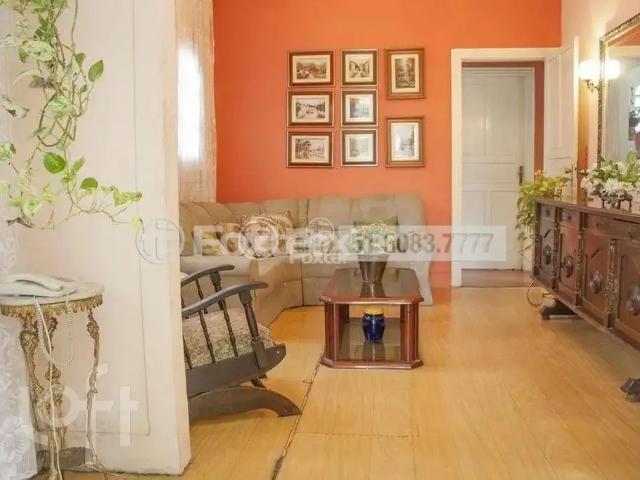 Casa / Sobrado para Venda em Porto Alegre/RS Santo Antônio 5 Quartos