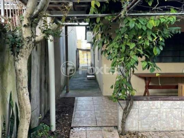 Casa / Sobrado para Venda em Porto Alegre/RS Sarandi 2 Quartos