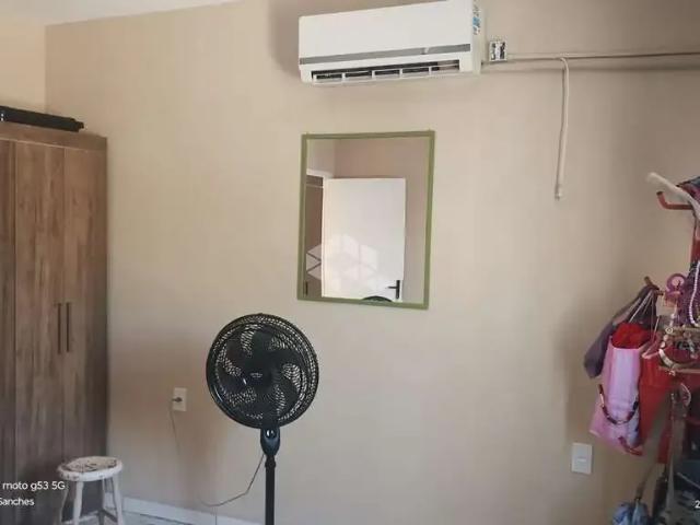 Casa / Sobrado para Venda em Porto Alegre/RS Sarandi 2 Quartos