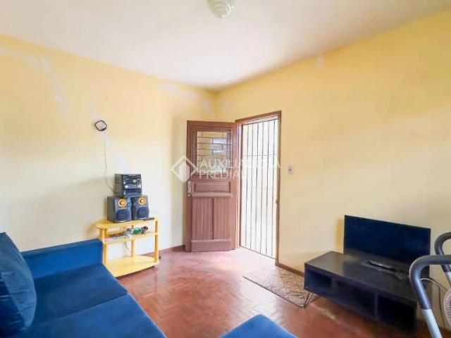 Casa / Sobrado para Venda em Porto Alegre/RS Sarandi 2 Quartos
