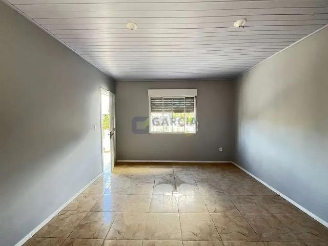 Casa / Sobrado para Venda em Porto Alegre/RS Sarandi 2 Quartos