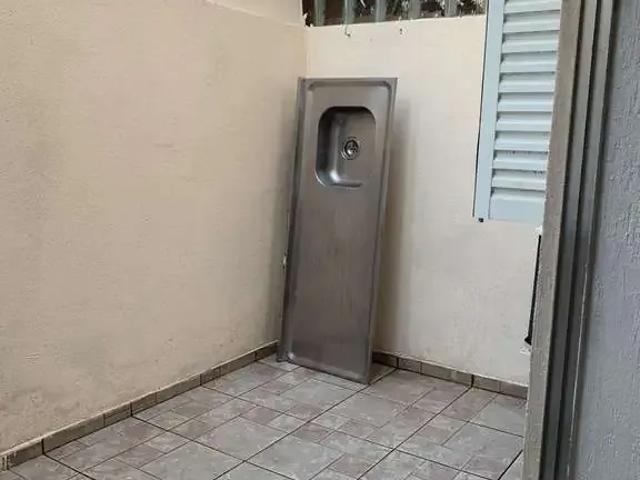 Casa / Sobrado para Venda em Porto Alegre/RS Sarandi 2 Quartos