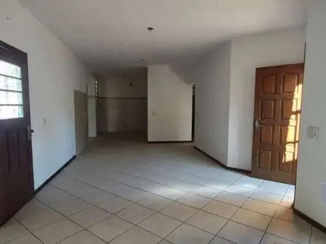 Casa / Sobrado para Venda em Porto Alegre/RS Sarandi 2 Quartos