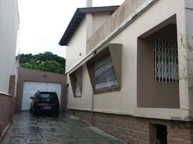 Casa / Sobrado para Venda em Porto Alegre/RS Sarandi 3 Quartos