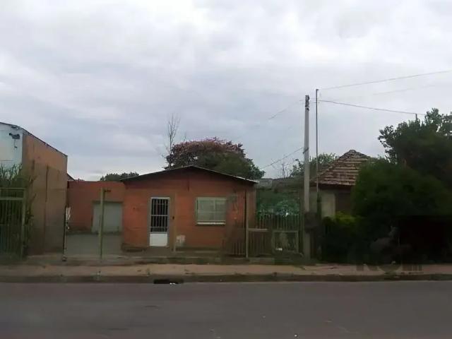 Casa / Sobrado para Venda em Porto Alegre/RS Sarandi 3 Quartos