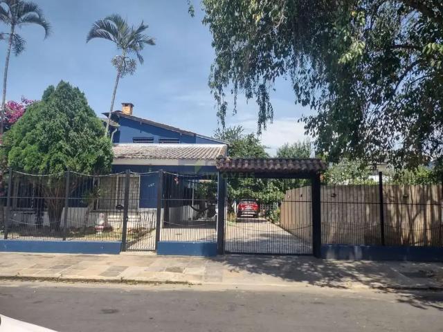 Casa / Sobrado para Venda em Porto Alegre/RS Sarandi 3 Quartos