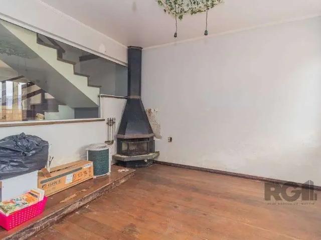 Casa / Sobrado para Venda em Porto Alegre/RS Sarandi 3 Quartos