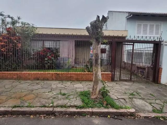 Casa / Sobrado para Venda em Porto Alegre/RS Sarandi 3 Quartos