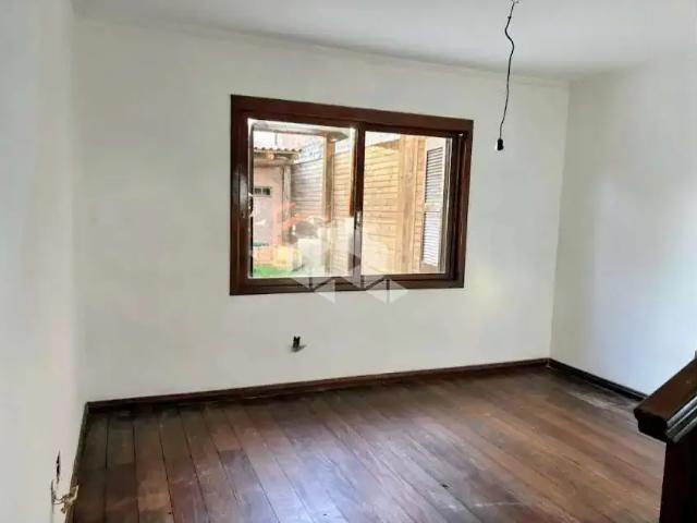 Casa / Sobrado para Venda em Porto Alegre/RS Sarandi 3 Quartos