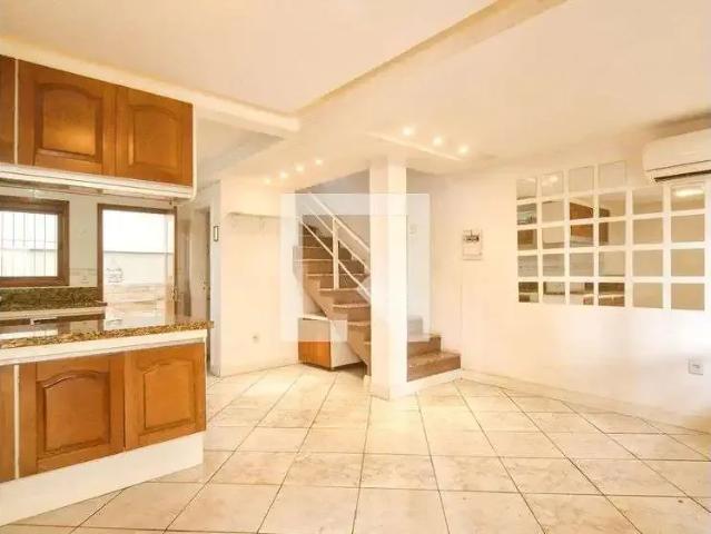 Casa / Sobrado para Venda em Porto Alegre/RS Sarandi 3 Quartos