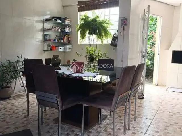 Casa / Sobrado para Venda em Porto Alegre/RS Sarandi 3 Quartos