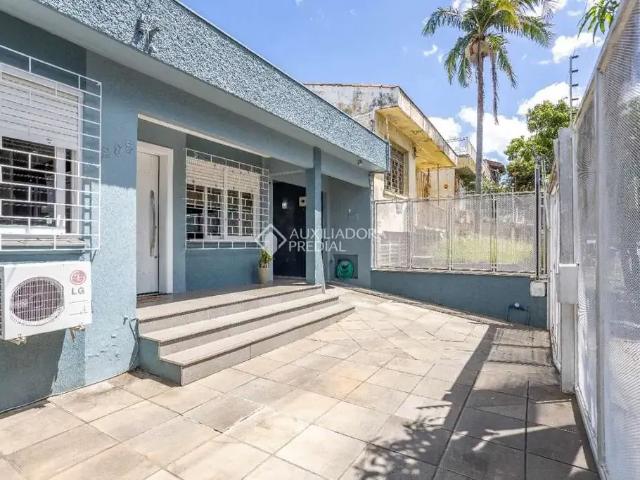Casa / Sobrado para Venda em Porto Alegre/RS Sarandi 3 Quartos